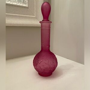 Avon Skin So Soft Bath Oil Purple Glass Genie Bottled Embossed Grapes Vintage
